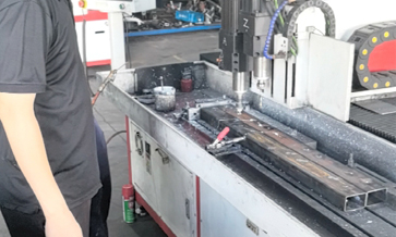 <b>氣溫下降數(shù)控打孔攻絲機(jī)如何維護(hù)？</b>